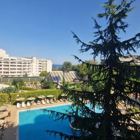 Διαμέρισμα Poolside In Golden Sands