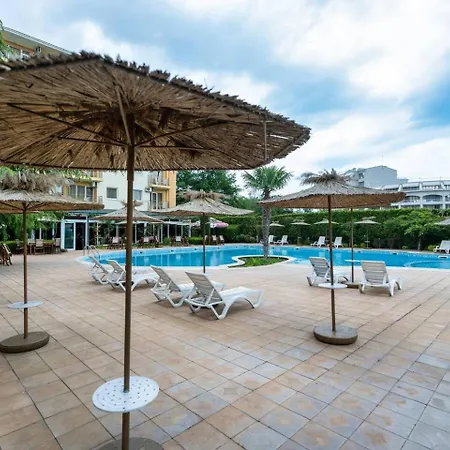 Διαμέρισμα Poolside In Golden Sands *